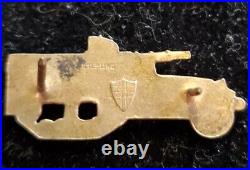 RARE WWII US Army Tank Destroyer Officer's Collar Pin Ingnia Sterling Gold Wash